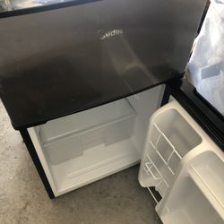 Mini Fridge (like New )