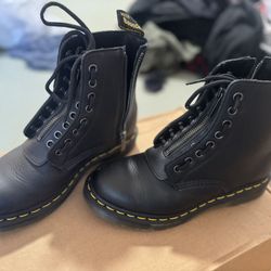 Dr. Martens Woman’s Size 7