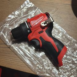 Milwaukee M12 Brushless Drill Driver 