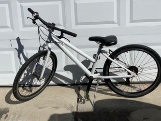 Trek FX Series Kid's 24" Wheel 7 Speed Bike Bicycle Shimano Shifter Kickstand White Color