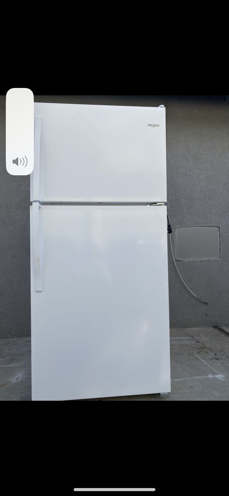 Whitpool Beautiful White refrigerator 