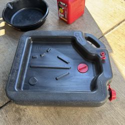 16 Qt. Oil Drain Container / 1 Gallon Gas Can 