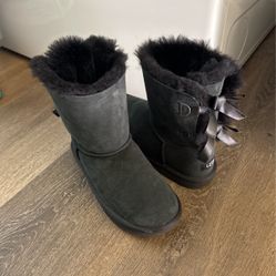 Black Uggs