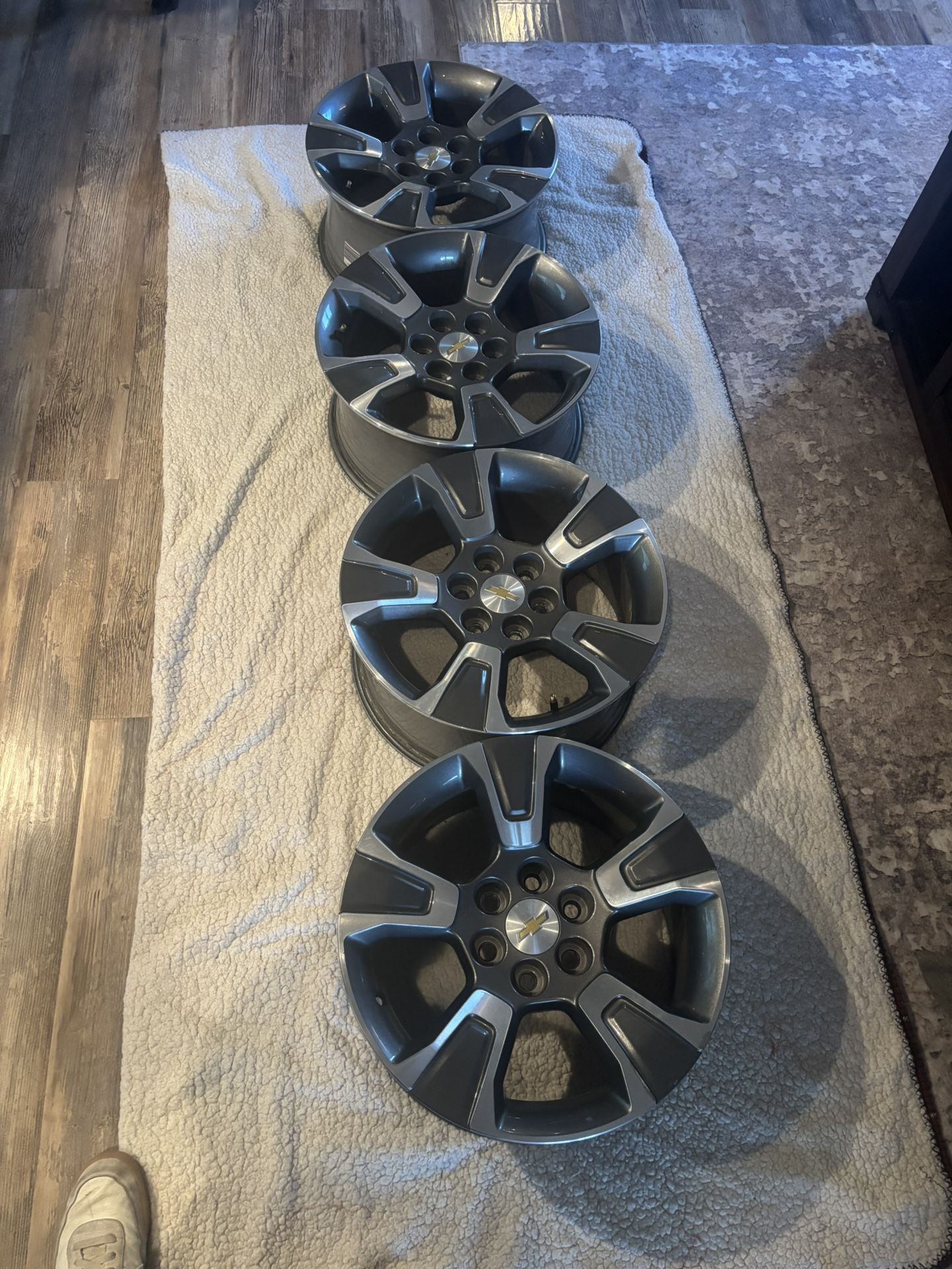 OEM Chevy Colorado Wheels 17x8