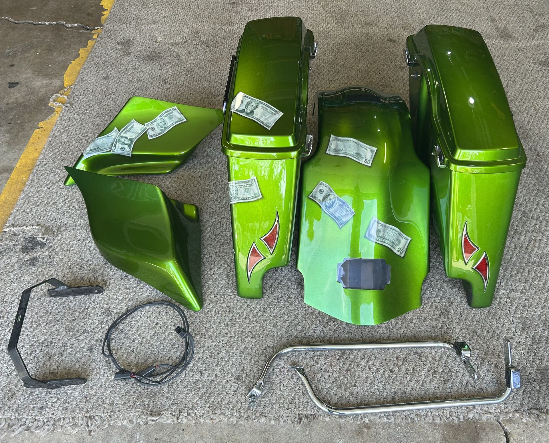 Harley Davidson Touring Electra Glide Classic extended saddle bags side covers and rear fender