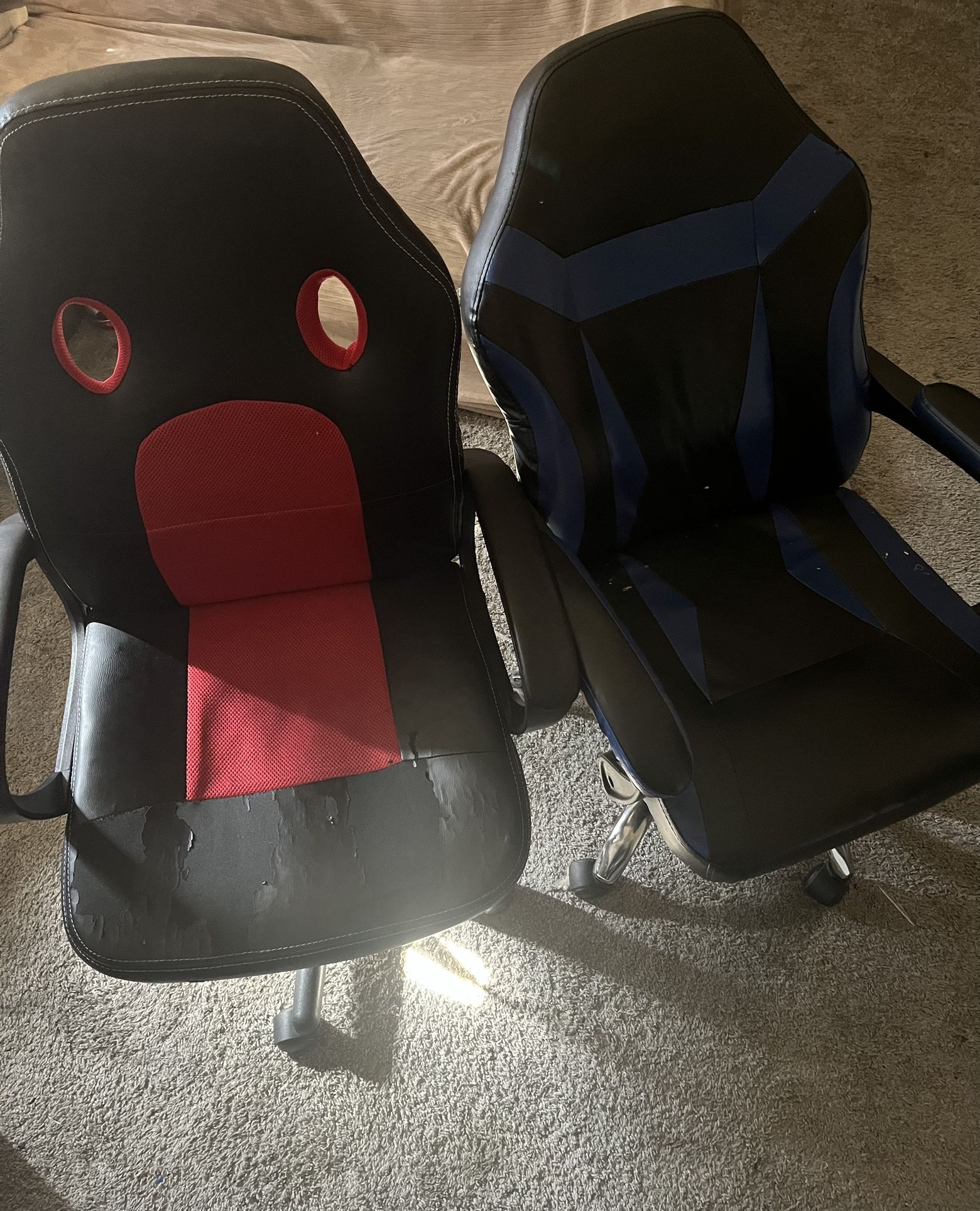 red an blue gaming chair 