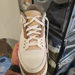 Used Men Size 10.5 Jordan 3 Palomino