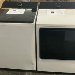 New  Lg Washer & Dryer Top Load Set In White