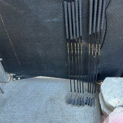 Set Of Yamaha Accurace Graphite Irons.  