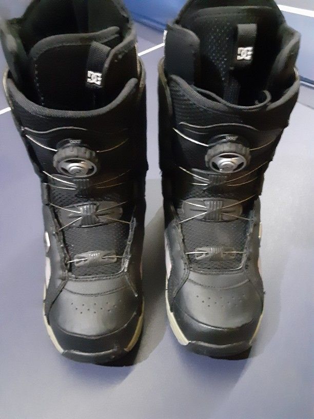 DC Snowboard Boots Size 6