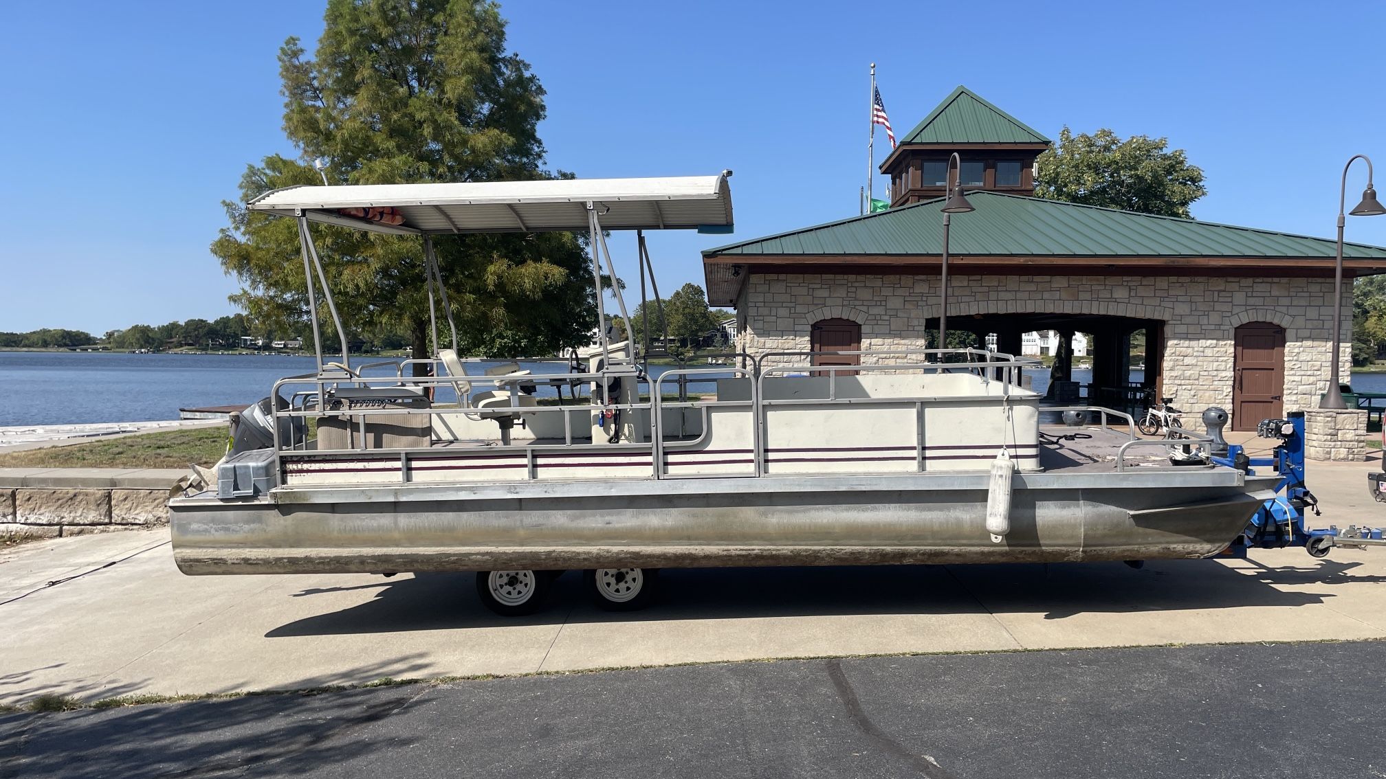 Pontoon Boat