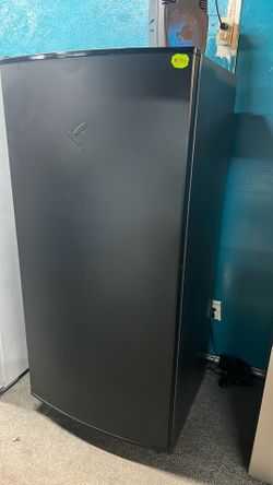 30”in Wide Gladiator Frezer Like New Perfect Working 