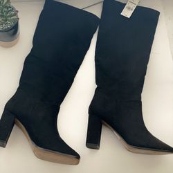 Knee High Block Heel Boots Size 7  - Pitch Black