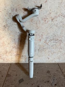 DJI Smartphone Gimbal with Tripod