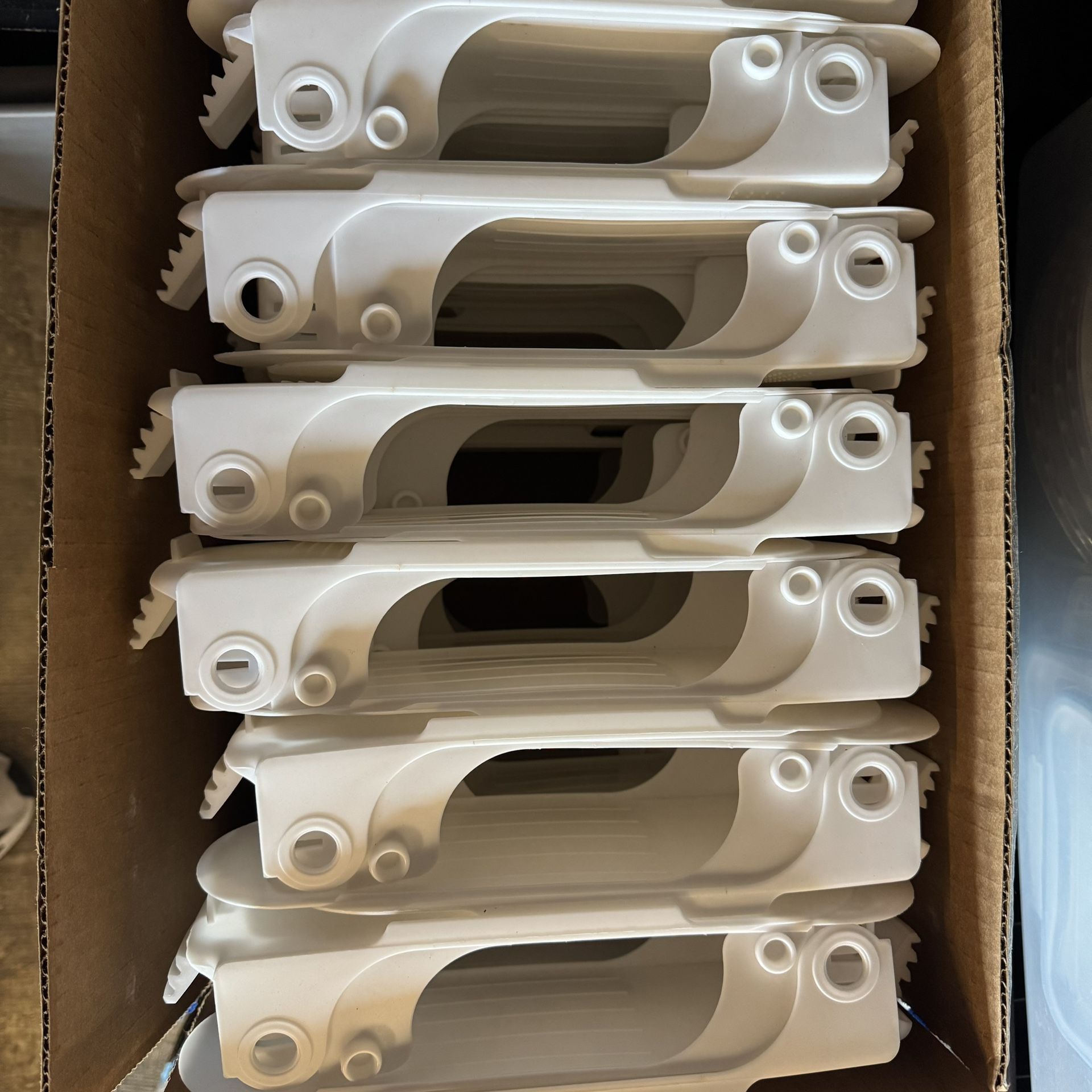 SNEAKER / SHOE SLOT ORGANIZER