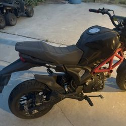 2022 Grom