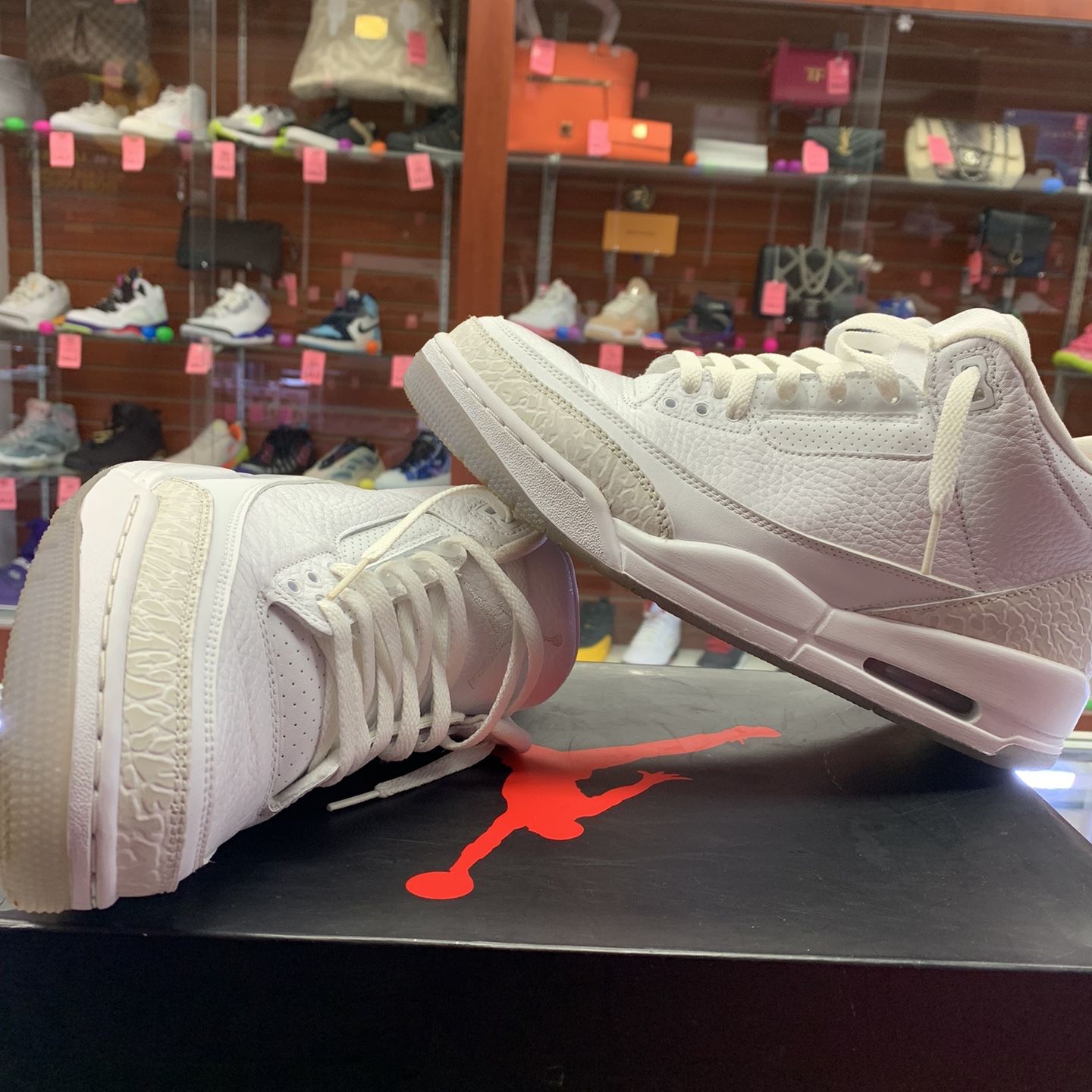 Air jordan shop 3 triple white
