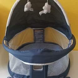 Graco Baby Travel Bassinet 