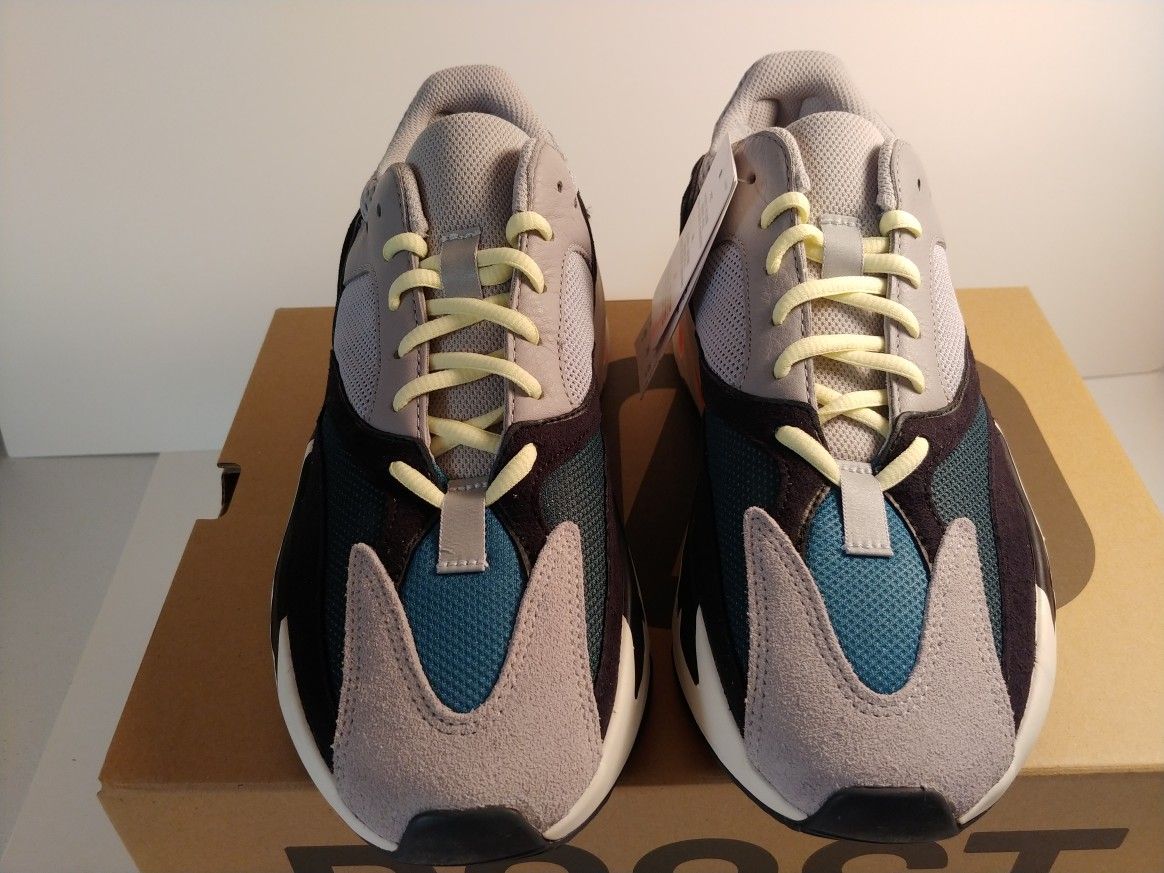 Yeezy Boost 700