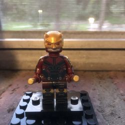 Unofficial LEGO Red & Gold suit Daredevil