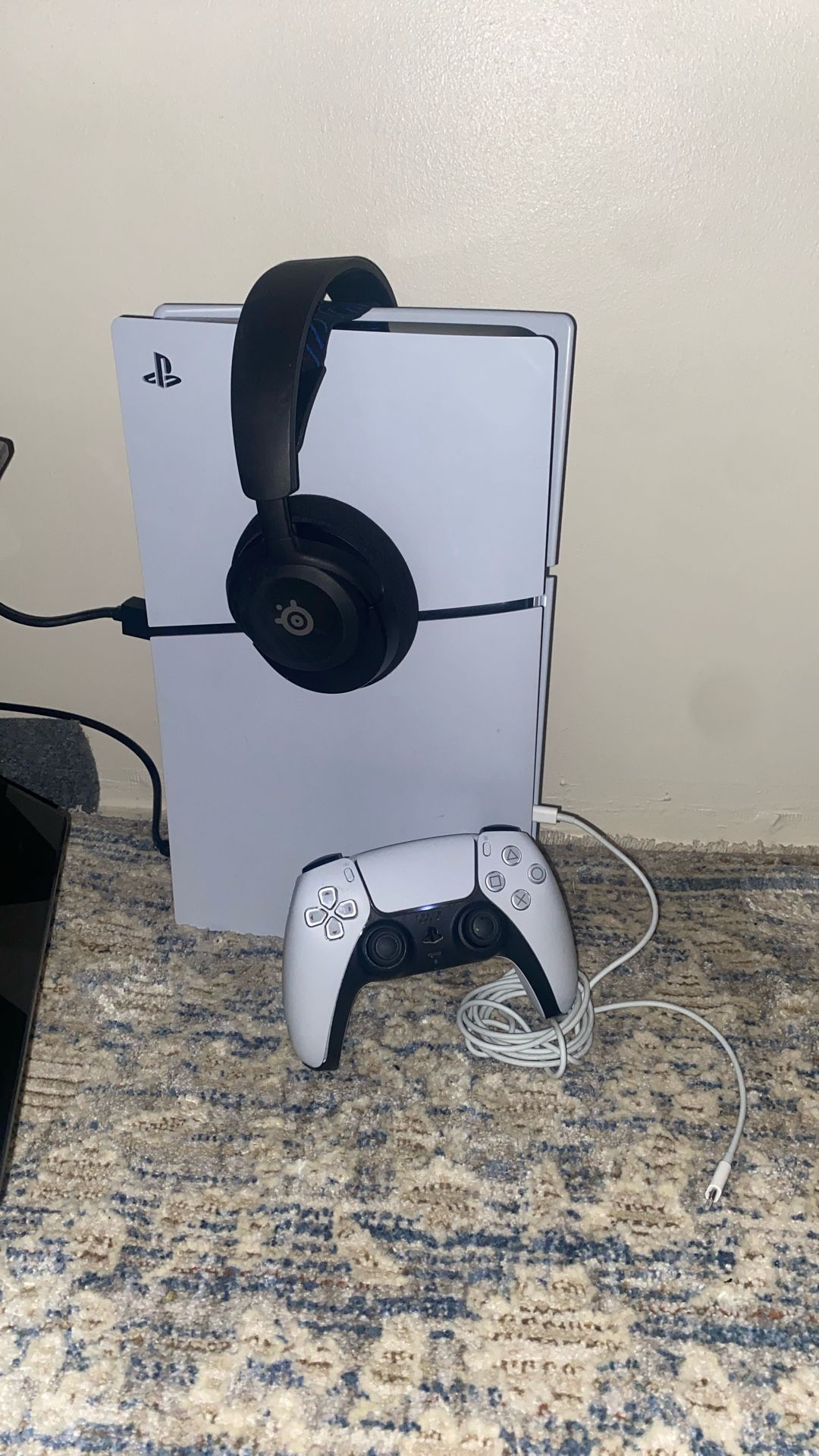 Come With Headset , And Controller.