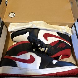 Air Jordan 1 Mid
