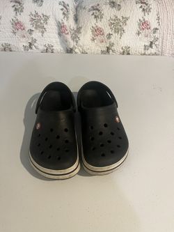 Boys Or Mens Crocs - Used Mens Size 7 