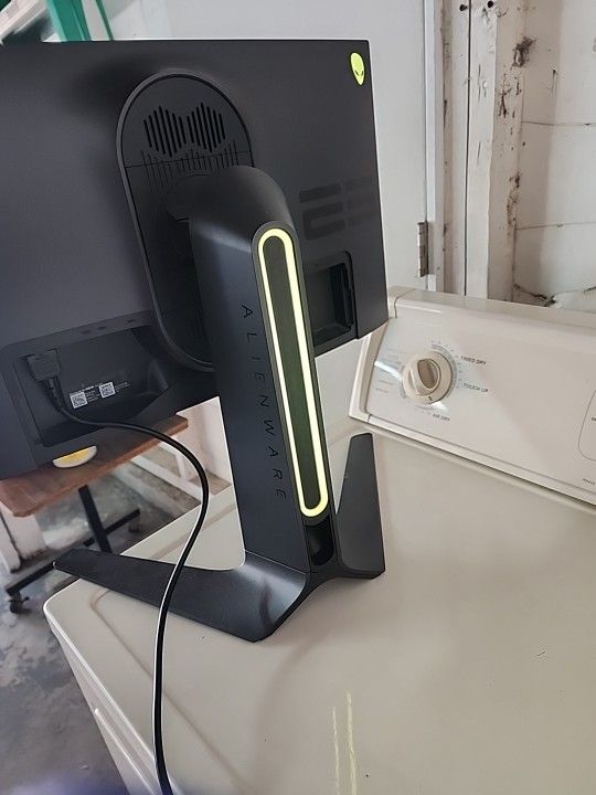 Alienware Model  AW2521HF 