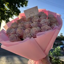 Custom Rose Bouquet 💐  Any Color | Starting at $45