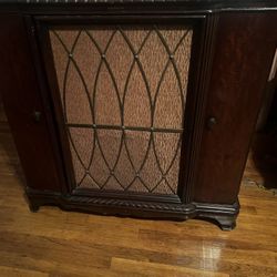 1950s Victrola Record Player Credenza  Model 612v3    Wurlitzer VV-XIV Victrola. Th.  antique Victor Victrola record