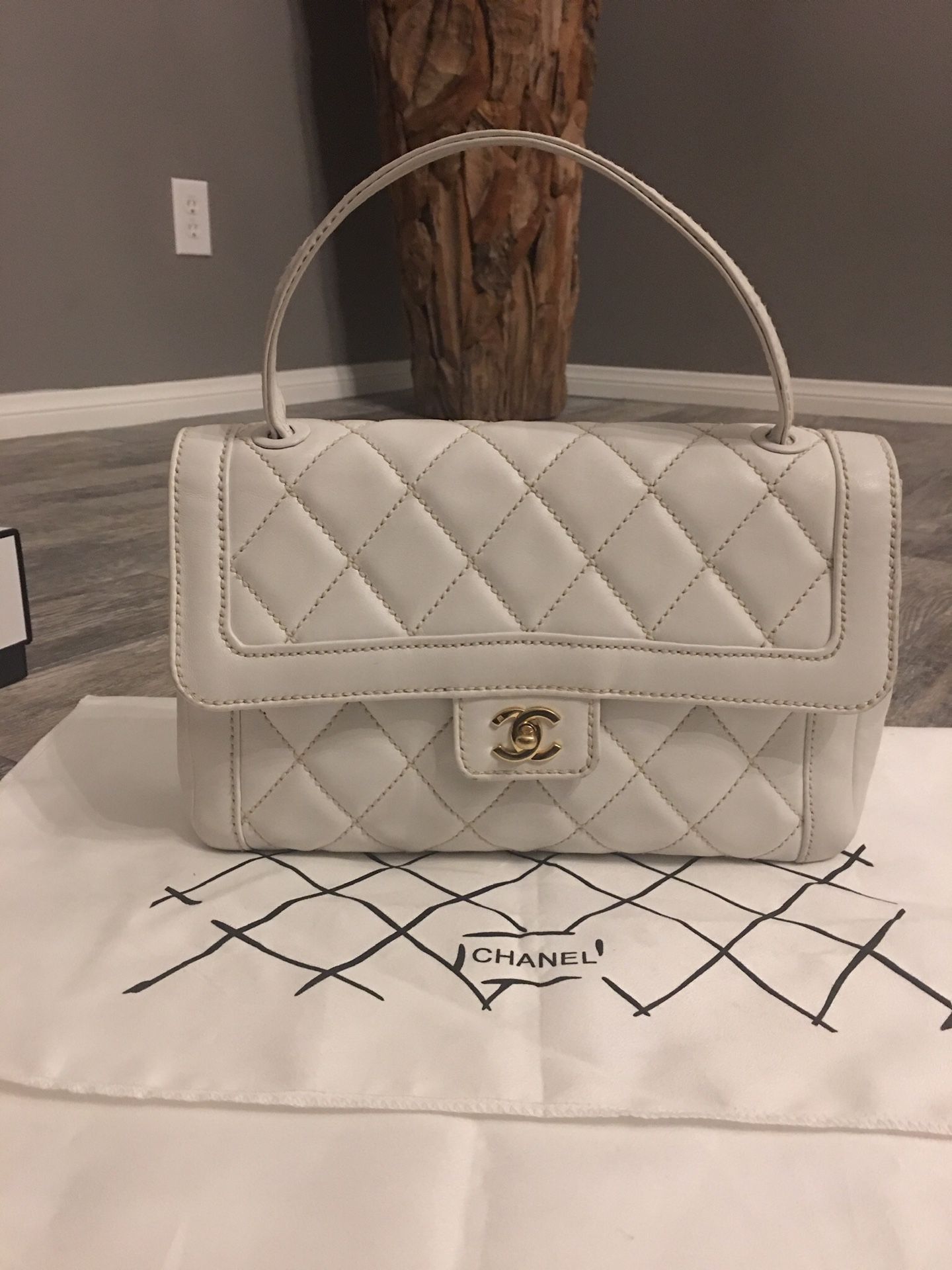 Chanel bag Authentic large size