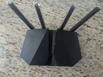 ASUS AX5400 Wi-Fi 6 Gaming Router (RT-AX82U V2) - Great Condition