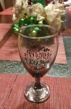 Ser Of 4 Christmas Wine Glasses