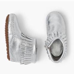 Minnetonka Double Fringe Leather Moccasin Boots, Infant Size 2