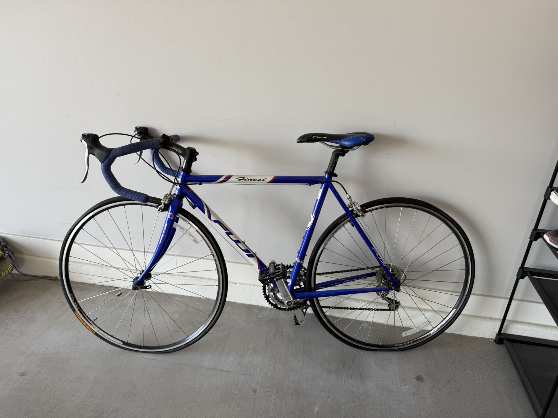 Fuji Cycling Elios custom Bike 52 Cm To Top