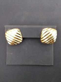 Yellow Gold 14k (.585) 8 grams