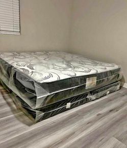 Never Used Before !! Full Size Mattress With Box Spring For Sale !! Its Cash On Delivery