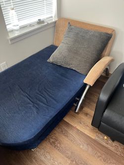 Modern Two-Tone Chaise Lounge with Metal Frame