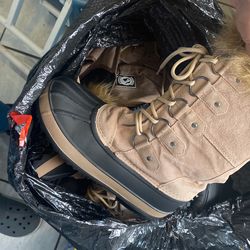 Snow Boots