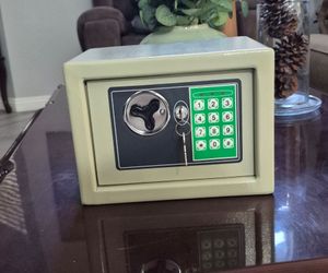 Small Safe 6.5 in  by 9 in