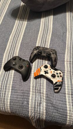 Xbox and ps4 controller