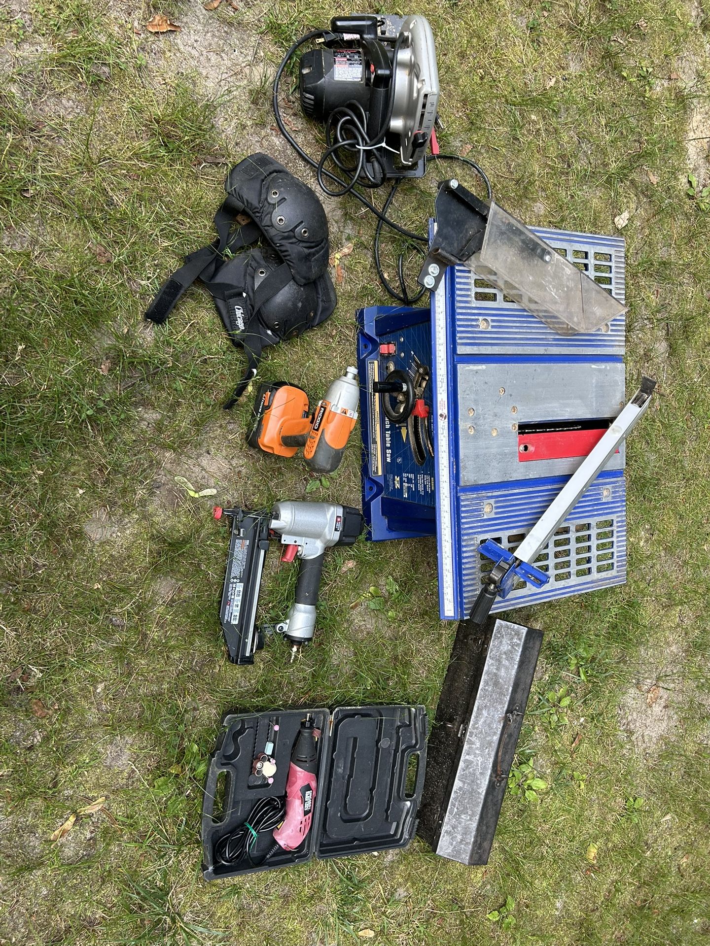 Table saw , Tools