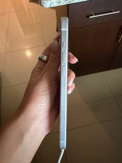 iPhone 15 Plus Silver Unlocked