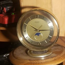 Seiko Clock