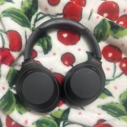 Sony WH- 1000XM4 Noise Canceling Overhead Bluetooth Wireless Headphones