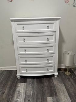 White 5-Drawer Tall Dresser with Crystal Knobs