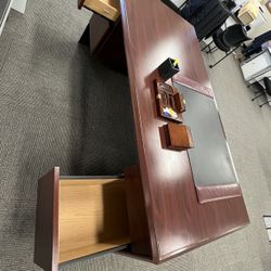 Hon Desk For Sale $200