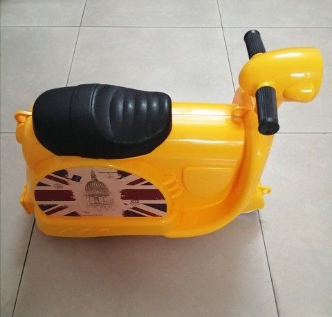Car Styling Kids Luggage Riding Suitcase