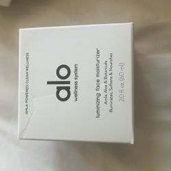 Ultra-Lightweight Vitamin C + Alo 2 oz Face Moisturizer — Amla Brightening Formula