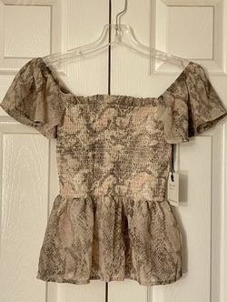 SHIRT - JUNIORS SIZE SMALL